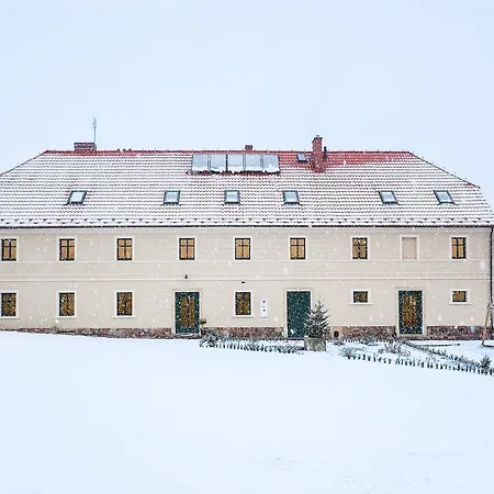 Farma Gosciniec Pod Grusza *