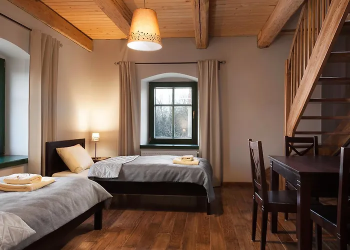 Gosciniec Pod Grusza مزرعة للإقامة شفيرجافا