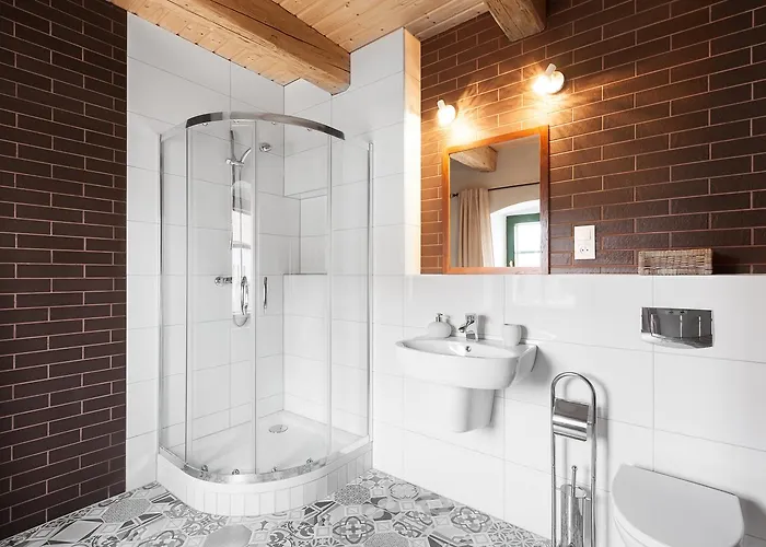 Pod Gruszą Świerzawa