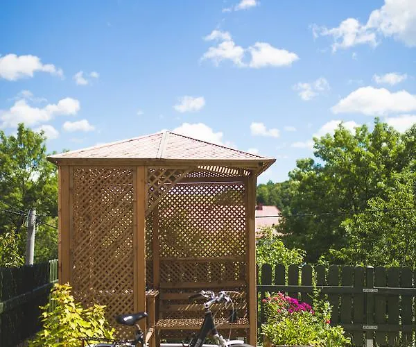 Gosciniec Pod Grusza مزرعة للإقامة شفيرجافا